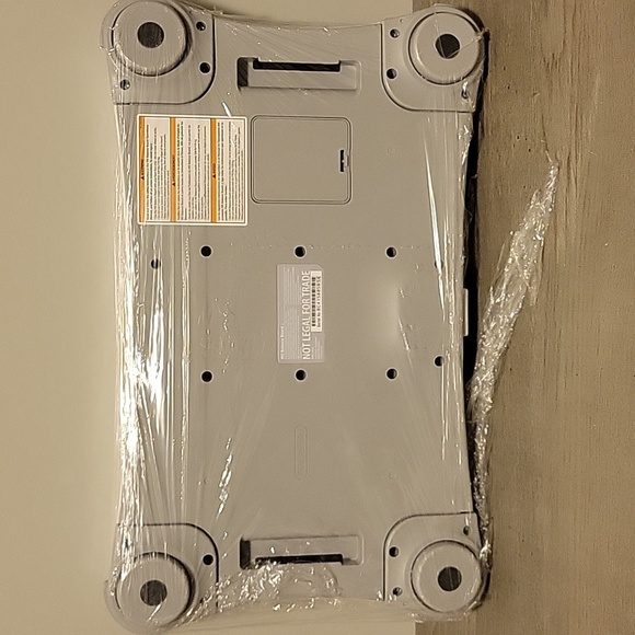 Nintendo Wii Fit Plus with Board - Picture 4 of 4